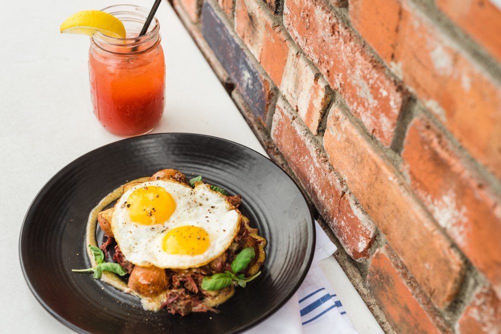 sugarmill-pastrami-and-cocktail